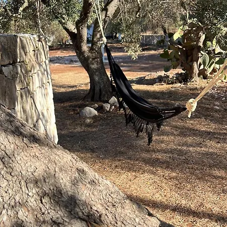 בית נופש Trullo La Meringa, Charming In *